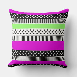 Patchwork aus schwarz-weiß und neonfarbenen Streif Kissen
