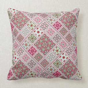 Patchwork-Entwurf im Rosa und im Rot Kissen