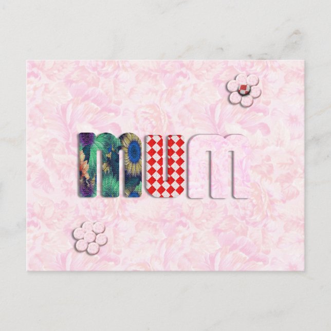 Patchwork "MUM" auf rosa Rose Hintergrund Postkarte (Vorderseite)