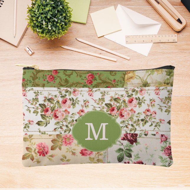Patchwork-Rose - benutzerdefinierter Monogramm-Ble Zubehörtasche (Von Creator hochgeladen)