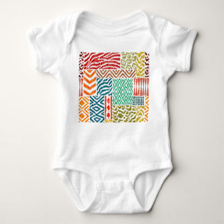 Patchwork Texturen: HandGezeichnet Tierdrucke Baby Strampler