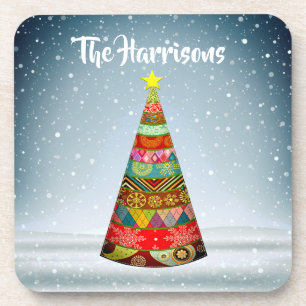 Patchwork Weihnachtsbaum unter einem Schneefall Getränkeuntersetzer