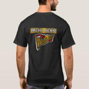 Pathfinder-Abzeichen-"Pathfinder"-Custom-Design T-Shirt