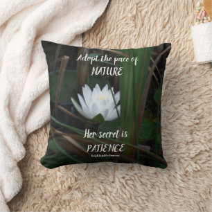 Patient Emerson Inspiration Zitat Lotus Kissen