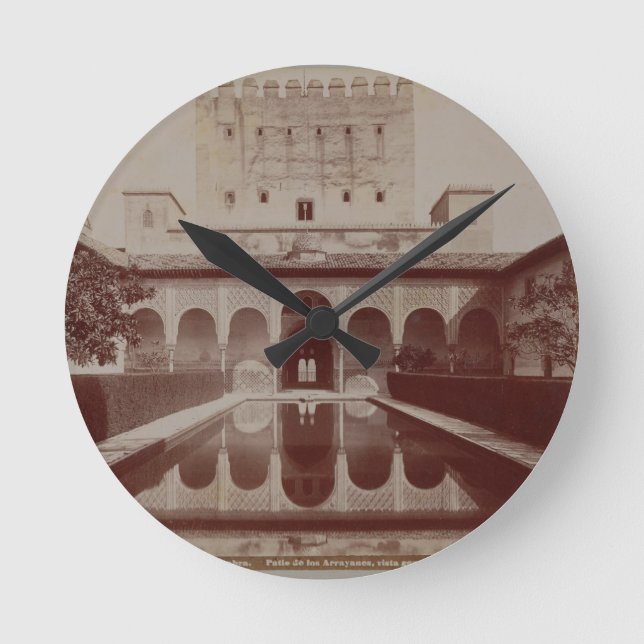Patio de Los Arrayanes, Alhambra, c.1875-80 (Sepia Runde Wanduhr (Vorderseite)