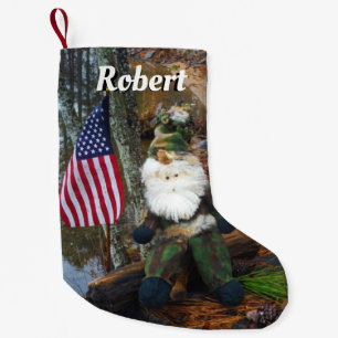 Patriot Camouflage Santa w American Flag Kleiner Weihnachtsstrumpf