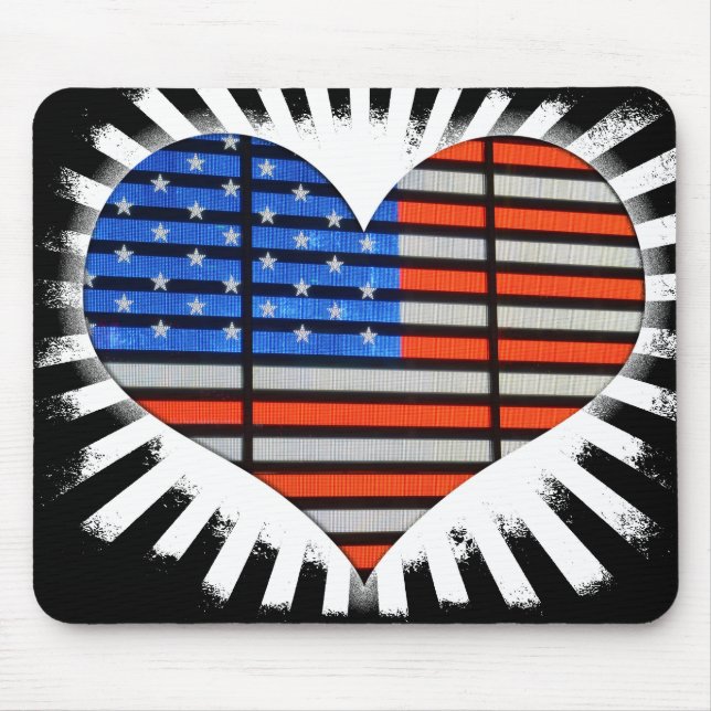 Patriot Heart American Flag Mousepad (Vorne)