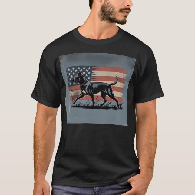 Patriot Pup – Retro Dog with American Flag T-Shirt (Vorderseite)