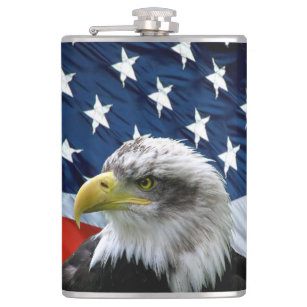 Patriotic Bald Eagle und die amerikanische Flagge Flachmann