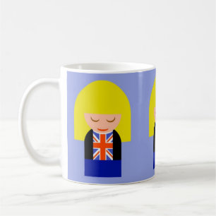 Patriotic Blonde Girl in einem T-Shirt mit einer J Kaffeetasse