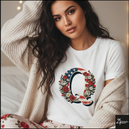 Patriotic Floral Letter Q Wreath Design T-Shirt