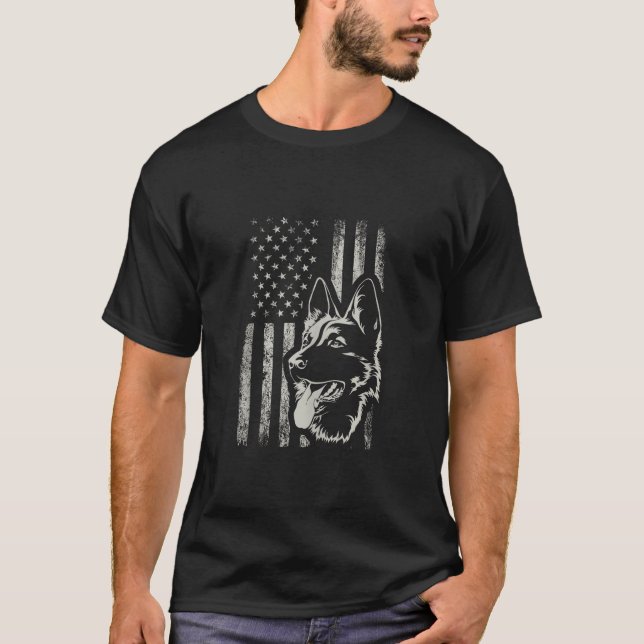 Patriotic German Shepherd AMERICAN FLAG 4th Of Jul T-Shirt (Vorderseite)