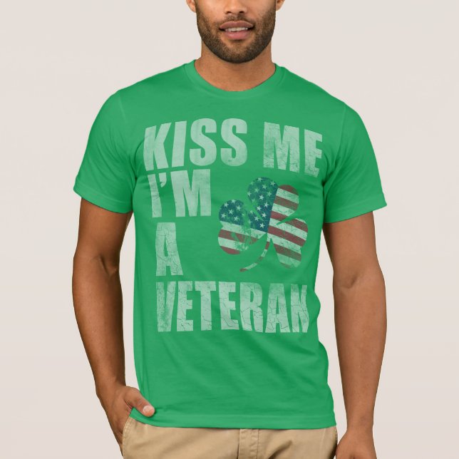 Patriotic Kiss Me Ich bin Veteran T-Shirt (Vorderseite)