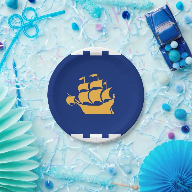 Patriotic paper plate with flag of Quebec City Pappteller (Party)