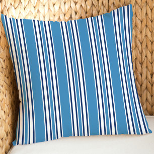 Patriotisch marineblau weiß vertikal gestreift kissen