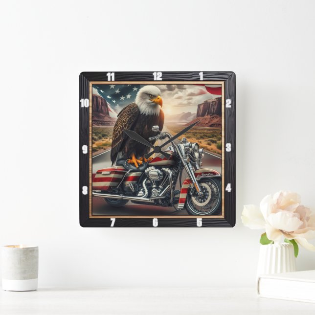 Patriotische Adlerwüste Quadratische Wanduhr (Zuhause)