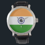 Patriotische, besondere Uhr mit Flagge Indiens<br><div class="desc">Genießen Sie den indischen Geist mit unserer exquisiten Handuhr mit der Tricolor Fahne! Dieses stilvolle Uhrwerk zeigt stolz das ikonische Design der indischen Flagge. Der Uhrenriemen und das Zifferblatt zeigen elegant das Safran, die Farben Weiß und Grün an, wobei der Ashoka Chakra in Marineblau auf dem weißen Streifen zentriert ist....</div>