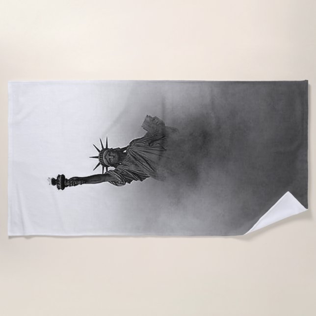 Patriotische Freiheitsstatue New York American Fog Strandtuch (Vorderseite)