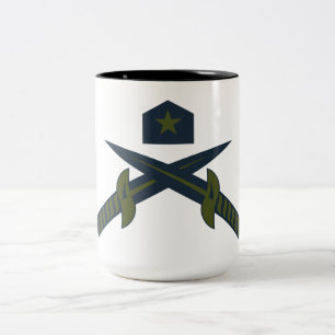 Patriotische gekreuzte Schwerter und Stern Militär Zweifarbige Tasse