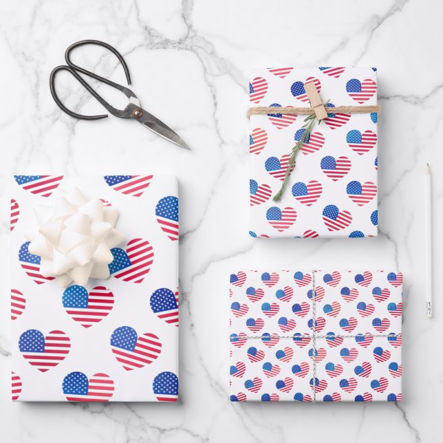 Patriotische rote blaue Sterne Streifen Herzflags Geschenkpapier Set (Vorderseite)
