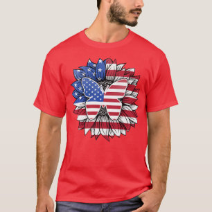 Patriotische Sonnenblume mit Butterfly USA Flag 4. T-Shirt