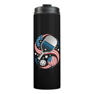 Patriotische Sterne Streifen USA-Flagge Pickleball Thermosbecher