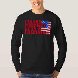 Patriotische Zigarren Whiskey Waffen Freiheit T-Shirt
