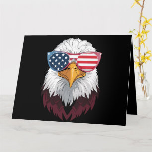 Patriotischer Adler der amerikanischen Flagge am 4 Karte
