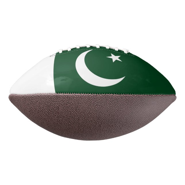 Patriotischer amerikanischer Fußball mit pakistani Football (Gedreht 270)