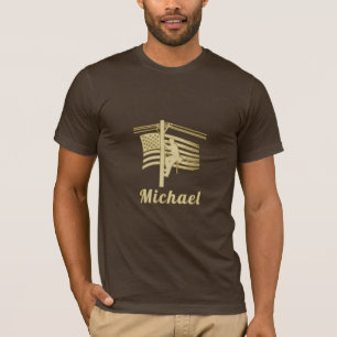Patriotischer Elektriker USA-Flagge Gold-Monogramm T-Shirt