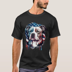 Patriotischer Hund Ein Pitbull mit amerikanischer T-Shirt