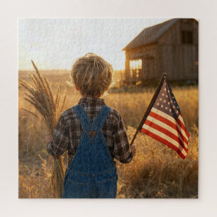 Patriotischer Junge mit amerikanischer Flagge und