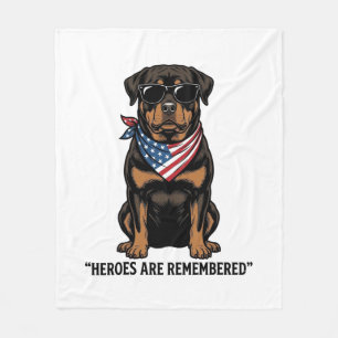 Patriotischer Rottweiler Held Hund Vintage Design_ Fleecedecke