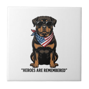Patriotischer Rottweiler-Held-Hund Vintage-Design_ Fliese