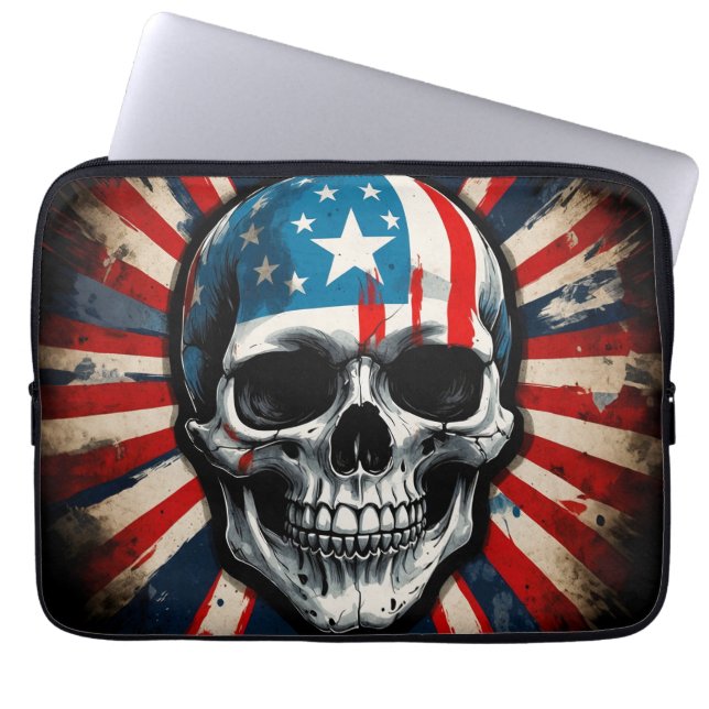 "Patriotischer Schädel: Rebellion der US Flagge Laptopschutzhülle (Vorderseite)