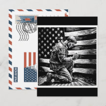 Patriotischer Soldat mit US-Flagge Postkarte
