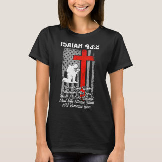 Patriotisches amerikanisches Flag-Feuerwehrkreuz C T-Shirt