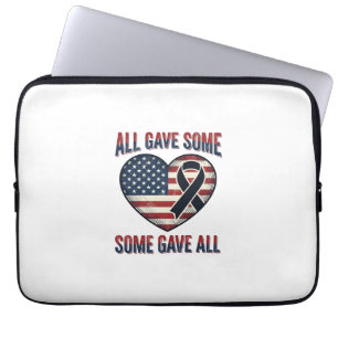 Patriotisches Gedenkherzband Veteran-Shirt Desi Laptopschutzhülle