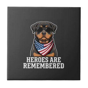 Patriotisches Rottweiler-Held-Hund-Vektordesign Fliese