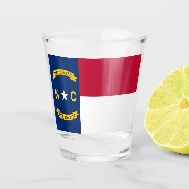 Patriotisches Schießglas mit Flagge von North Caro Schnapsglas (Vorderseite)