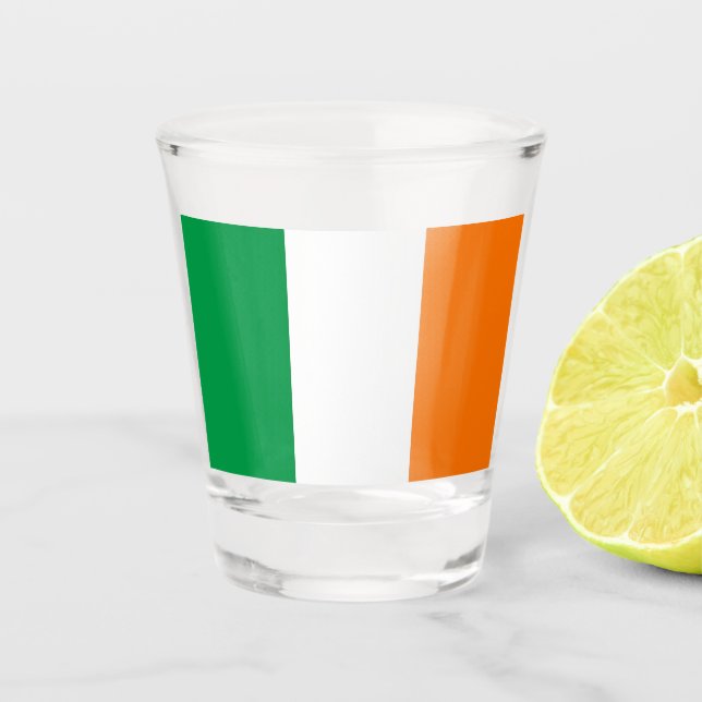 Patriotisches Schießglas mit irischer Flagge Schnapsglas (Vorderseite)