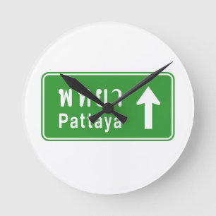 Pattaya Ahead ⚠ Thai Highway Traffic ⚠ Runde Wanduhr