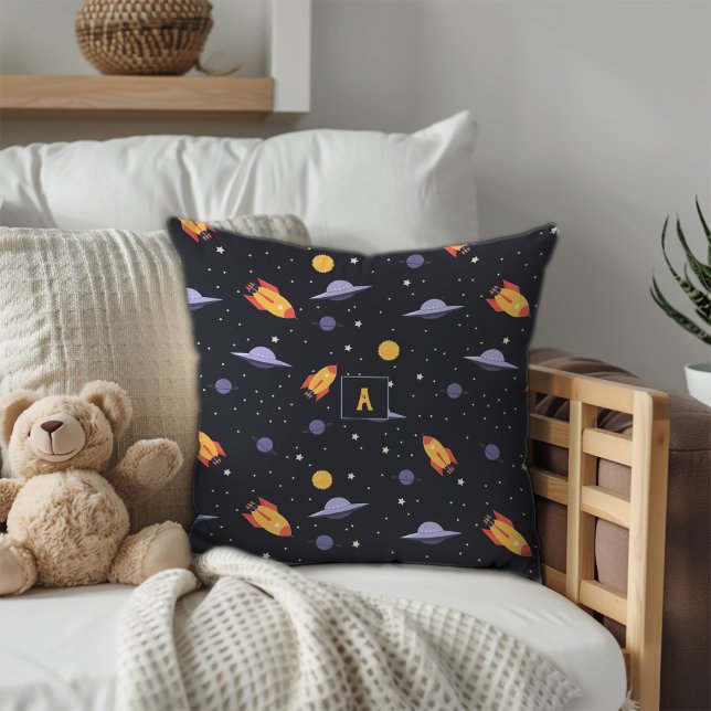 Pattern space lavender orange black monogram kissen (Von Creator hochgeladen)