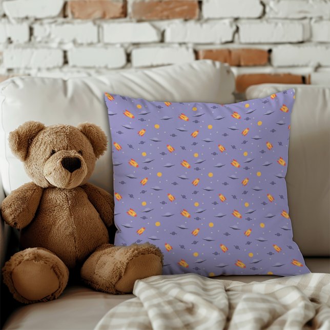 Pattern space lavender orange lavender kissen (Pattern space lavender orange lavender throw pillow.)