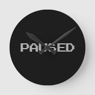 PAUSIERT RUNDE WANDUHR