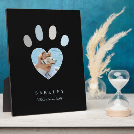 Paw Prints auf unserer Herz-Foto-Gedenkstätte Schw Fotoplatte