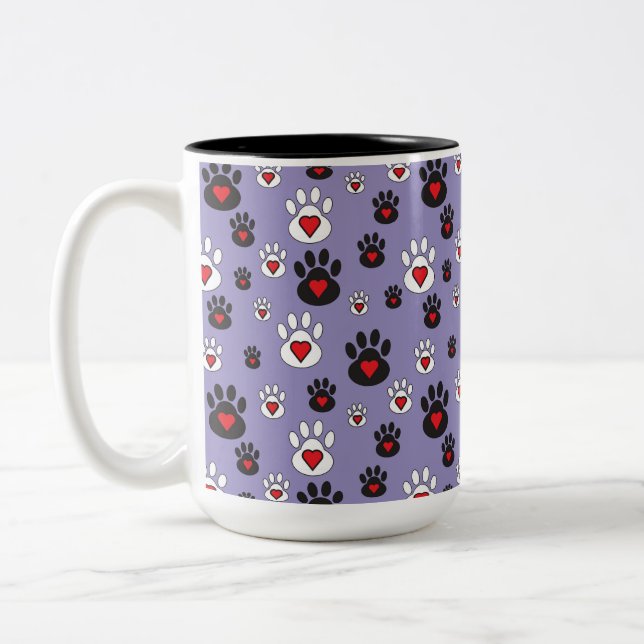 Paw Prints mit roten Herzen auf blau Zweifarbige Tasse (Links)