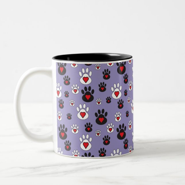 Paw Prints mit roten Herzen auf blau Zweifarbige Tasse (Links)