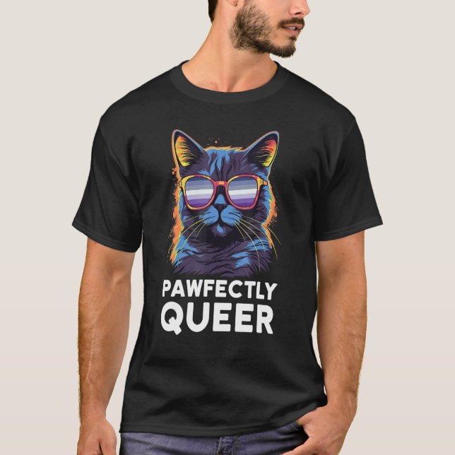 Pawfectly Queer  Cat With Sunglasses Butch Lesbian T-Shirt (Vorderseite)