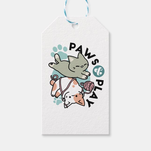 Paws and Play – Adorable Cat Illustration Geschenkanhänger (Vorderseite)
